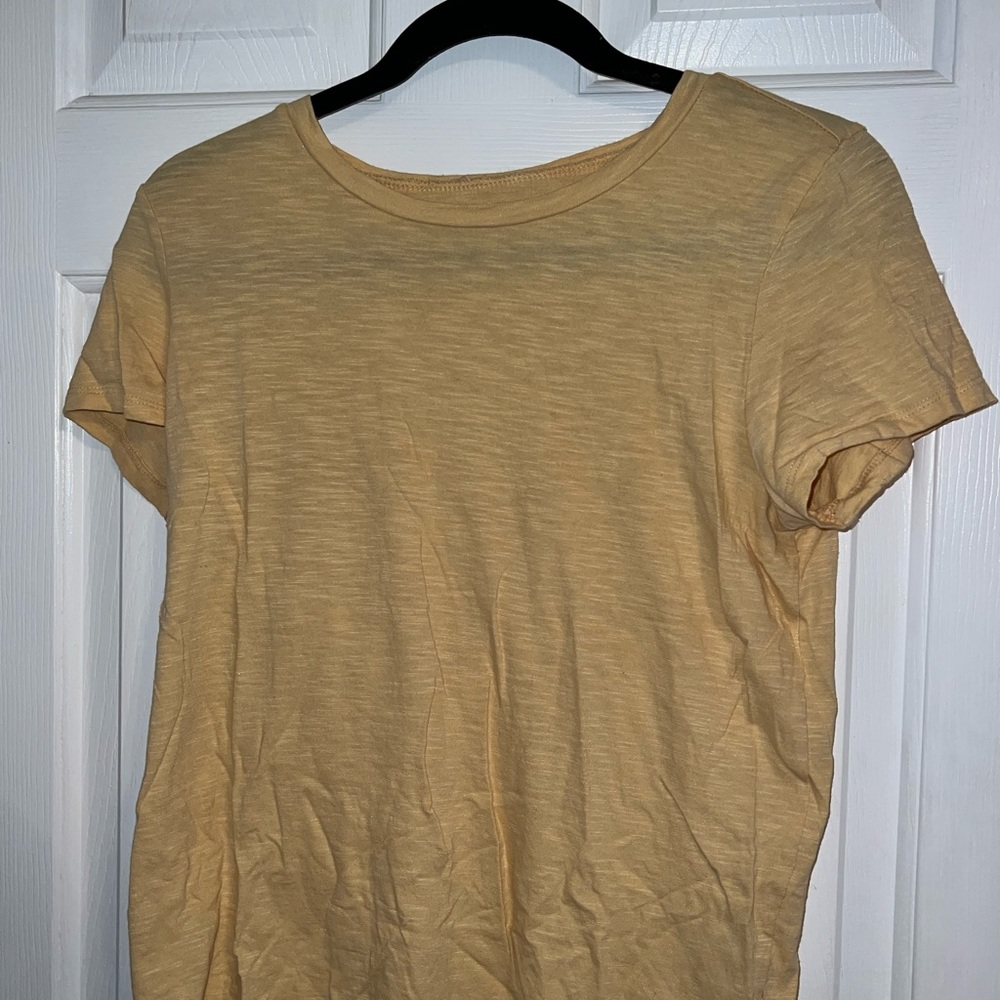 women’s basic yellow american eagle tee